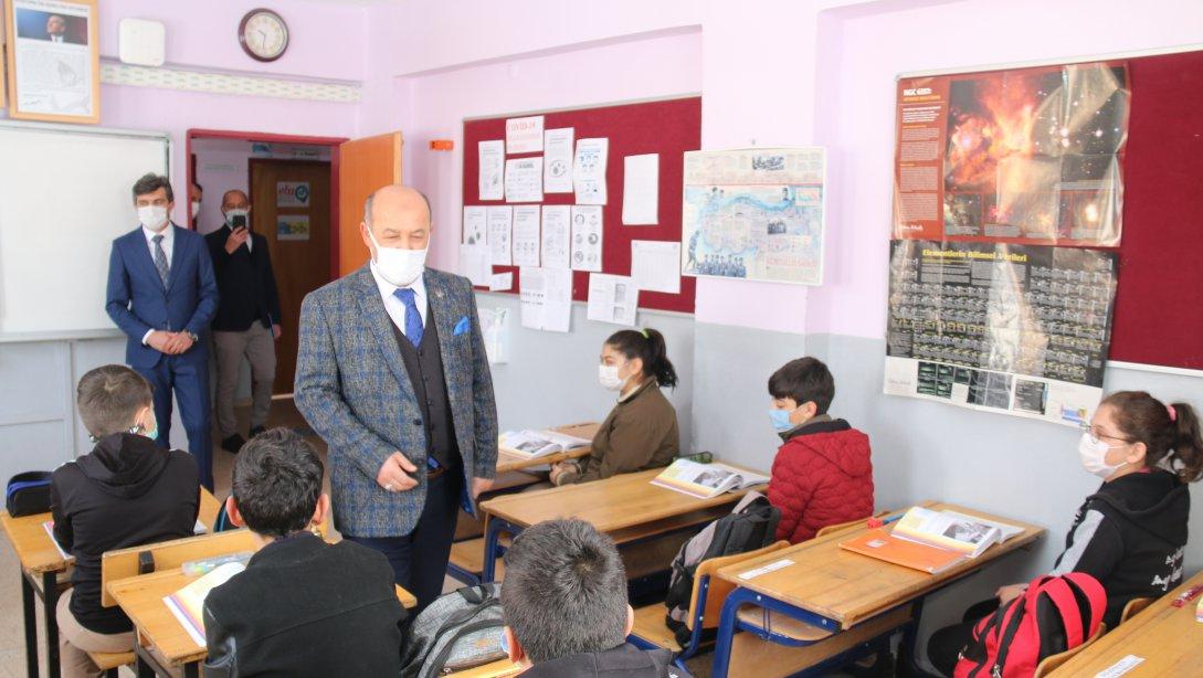 İl Millî Eğitim Müdürümüz Hasan BAŞYİĞİT, Merkez Ağaçköy İlk ve Ortaokulunu Ziyaret Etti