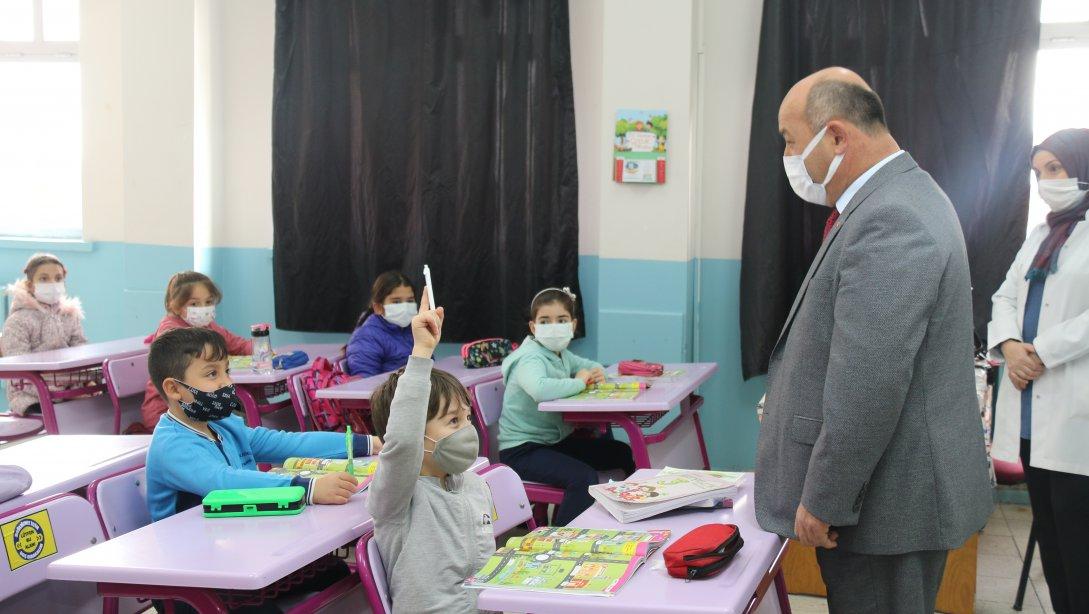 İl Millî Eğitim Müdürümüz Hasan BAŞYİĞİT ve Şube Müdürü Mustafa TOPUZ Atatürk İlkokulunu Ziyaret Ettiler