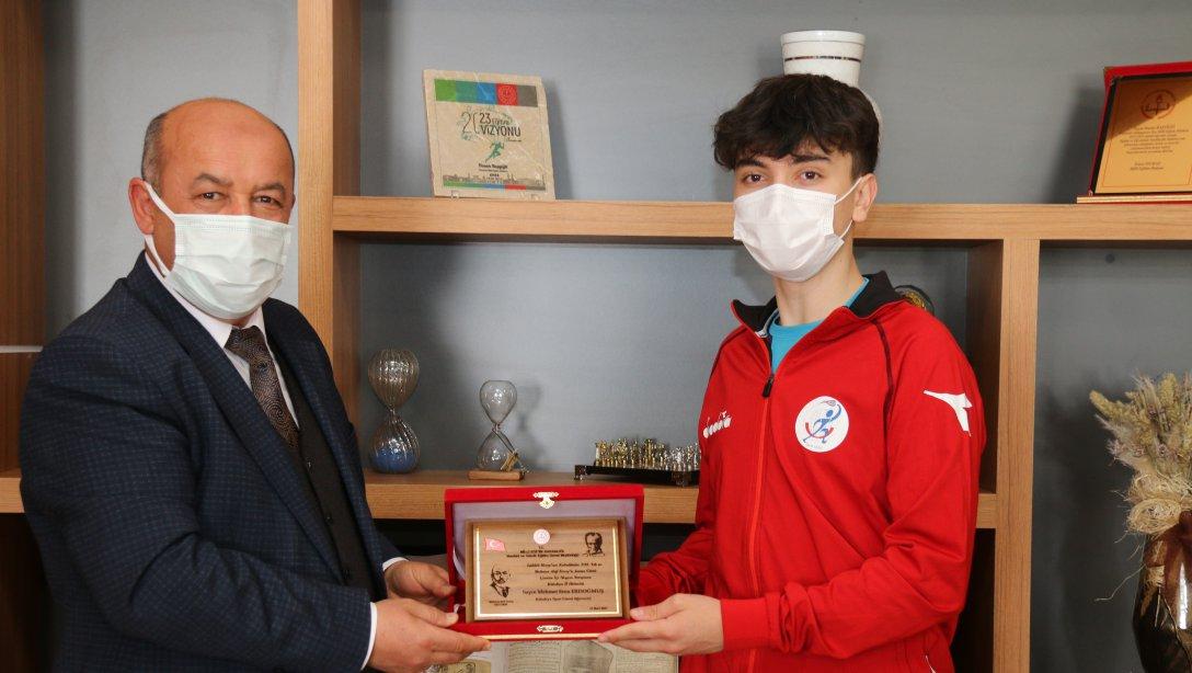 Kütahya Spor Lisesinden Slogan Yarışmasında Türkiye Üçüncülüğü