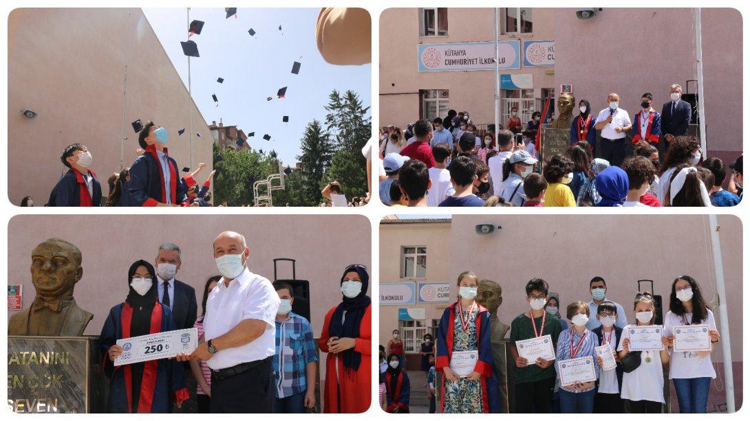 İl Millî Eğitim Müdürümüz Hasan BAŞYİĞİT Cumhuriyet Ortaokulunda Yapılan Karne Törenine Katıldı