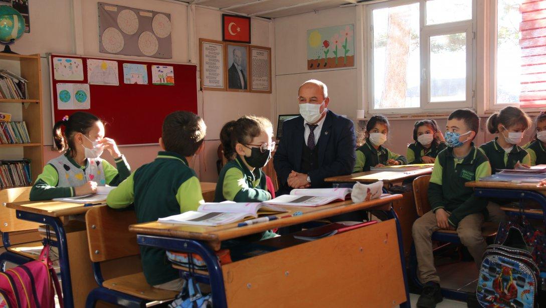 İl Millî Eğitim Müdürümüz Hasan BAŞYİĞİT ve Şube Müdürü Mustafa TOPUZ,  Kirazpınar İlkokulunu Ziyaret Ettiler