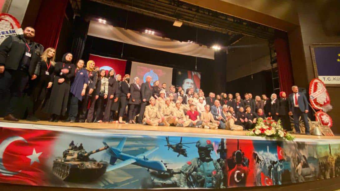 18 Mart Şehitler Günü Anma Programı Hezar Dinari Kültür Merkezi'nde Yapıldı