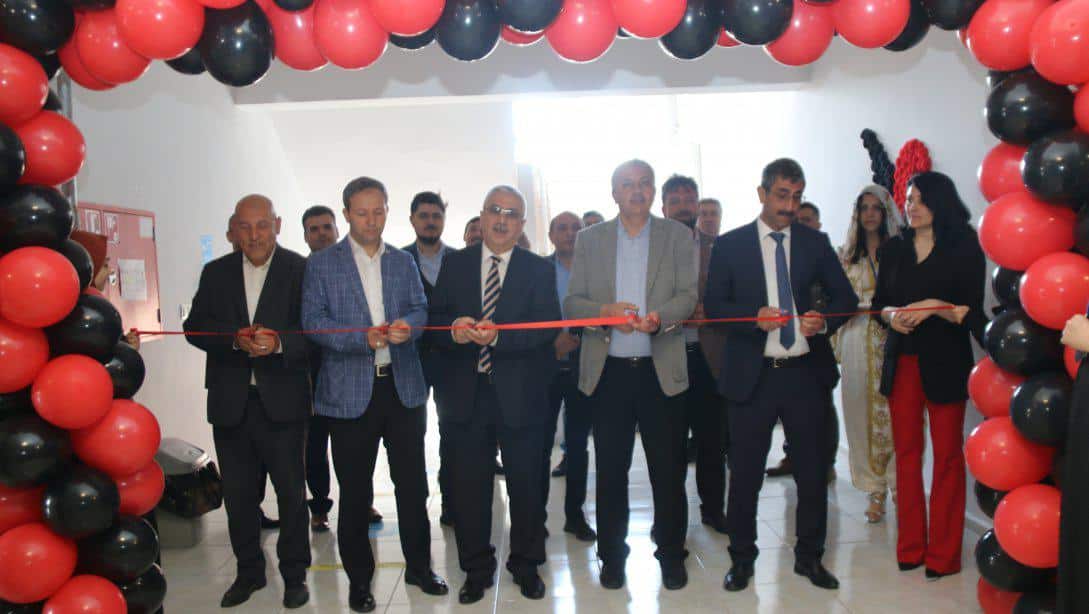 Borsa İstanbul MTAL'de TÜBİTAK-4006 Bilim Fuarı Açılışı Yapıldı