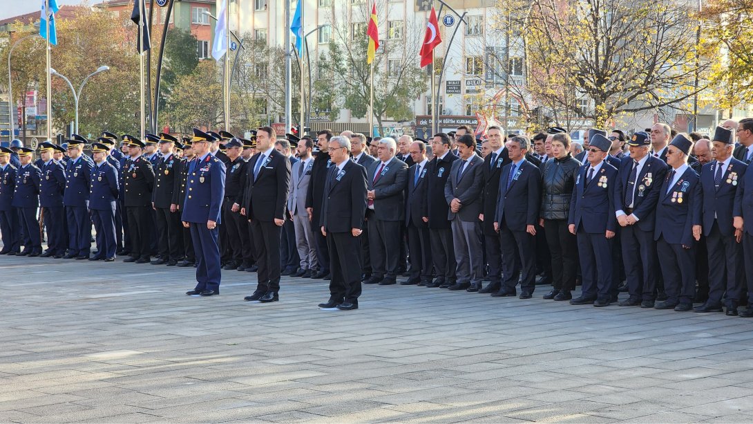 10 Kasım Atatürk'ü Anma Günü Münasebetiyle Çelenk Sunma Töreni Düzenlendi