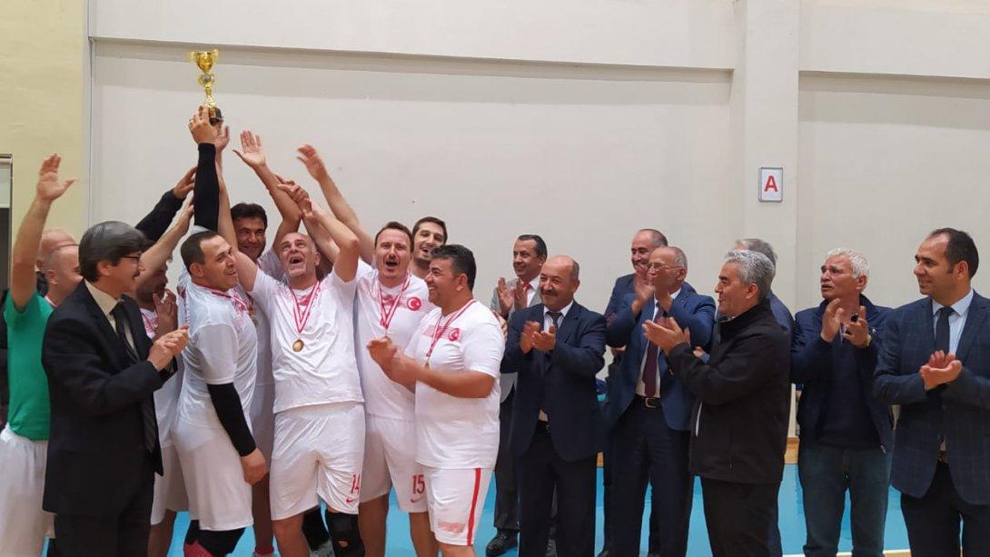Türkiye Öğretmenler Kupası Voleybol Turnuvası Bölge Şampiyonu Simav Öğretmen Takımımız Oldu