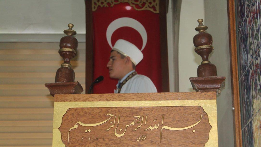 Genç Hatipler Hutbe Okuma Yarışması Emet Merkez Babuk Bey Çarşı Camii'nde Yapıldı