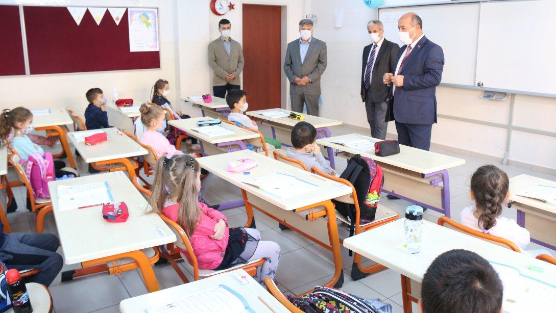 İl Millî Eğitim Müdürümüz Hasan BAŞYİĞİT, Cahit Zarifoğlu İlkokulunu Ziyaret Etti