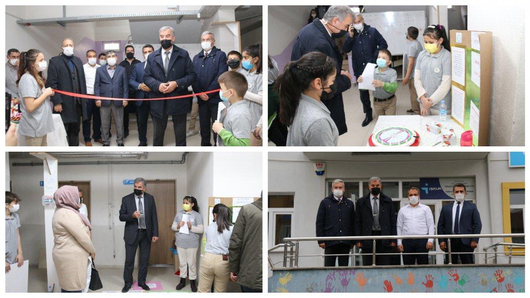 Fuat Paşa Ortaokulunda TÜBİTAK 4006 Proje Sergisi Açılışı Yapıldı