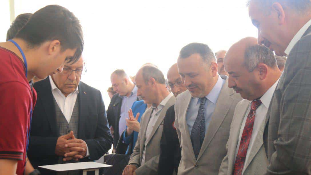 Prof. Dr. Necmettin Erbakan MTAL'de TÜBİTAK 4006 Proje Sergisi Açılışı Yapıldı
