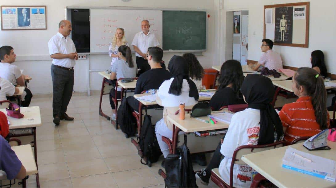 Millî Eğitim Müdürümüz Hasan BAŞYİĞİT ve Şube Müdürü İrfan KANIK, Ali Güral Lisesini Ziyaret Ettiler