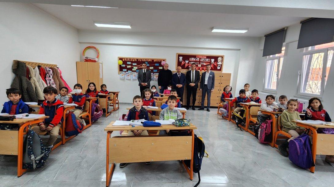 Yeni Binasında Eğitime Başlayan Yunus Emre İlkokulu Ziyaret Edildi