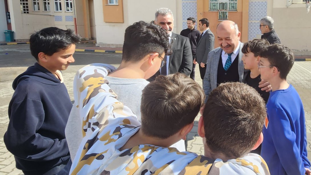 İl Millî Eğitim Müdürümüz Hasan BAŞYİĞİT Atatürk Ortaokulunu Ziyaret Etti
