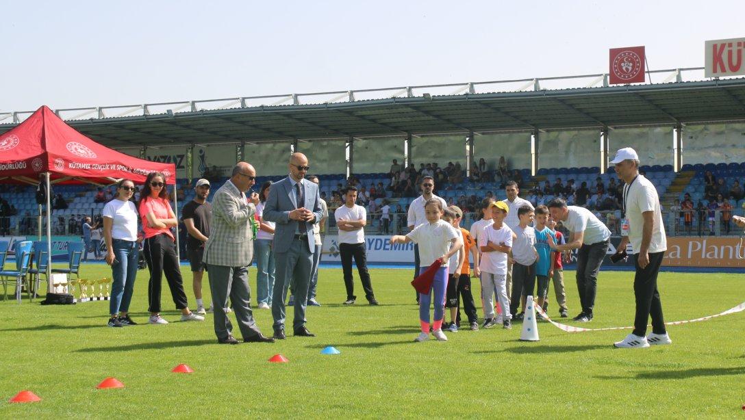 Kütahya'da Geleneksel Çocuk Oyunları Festivali Coşkuyla Başladı