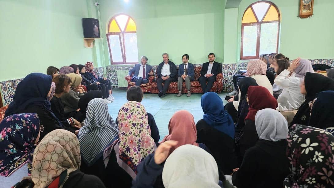Kırklar Kız Anadolu İmam Hatip Lisesinde